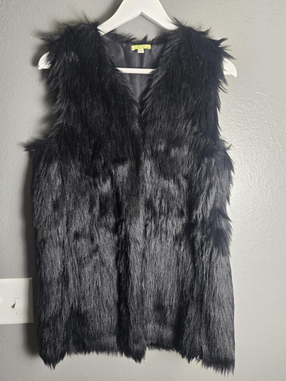 Gianni Bini Black Faux Fur Vest Size Small